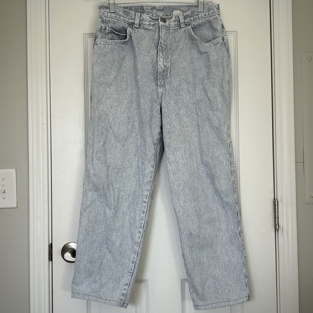 Levi's Vintage 900‎ Series High-Waisted Tapered Leg Pinstripe Mom Jeans